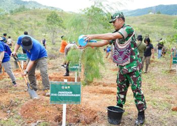 Pentingnya Tanam Pohon, Kapoksahli Pangdam XVII/Cenderawasih: Menjaga Kelestarian Alam