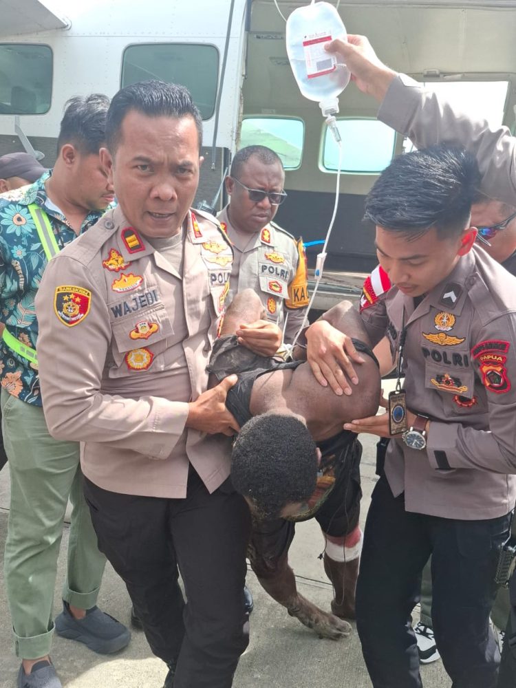 Aske Mabel saat dikawal ketat dan diamankan ke Mako Brimob Kotaraja. (Foto: Istimewa)