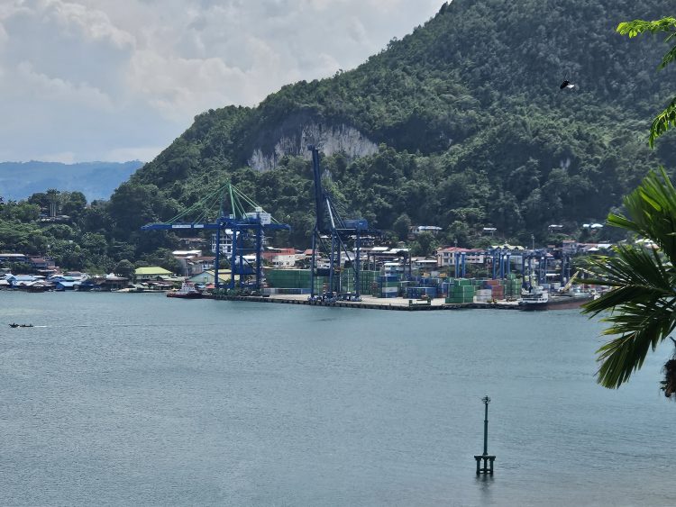 Pelabuhan Jayapura. (Foto : Darul Muttaqin)