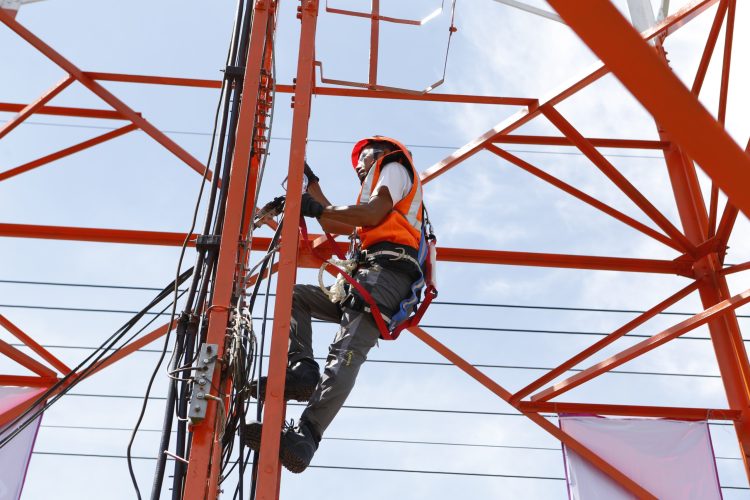 Konektivitas Tanpa Batas, Indosat Hadirkan Jaringan Andal di Ujung Timur Indonesia. (Foto: Istimewa)