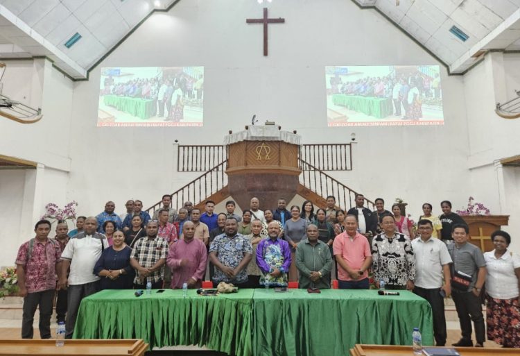 PGGJ Kabupaten Jayapura saat menggelar rapat kerja (raker) perdana pada Jumat (16/5/2025) di GKI Zoar Abeale. (Foto: Istimewa)