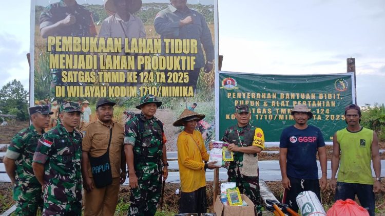 Tim Wasev TNI AD yang dipimpin oleh Waaster Kasad Bidang Wanwil dan Kermater, Brigjen TNI Heri Susanto saat kunjungan lahan produktif. (Foto: NM)