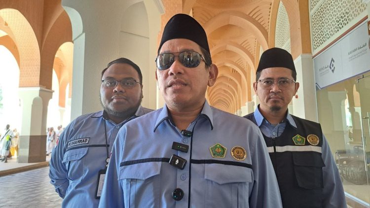 Kepala Daker Makkah, M. Luthfi Makki saat memberitakan keterangan pers. (Foto: Istimewa)