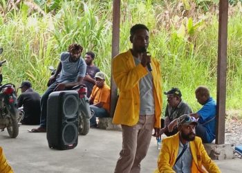 Mahasiswa Tuntut Transparansi Dana Bantuan Pendidikan, Bappeda Mamberamo Raya Dituding Langgar Prosedur