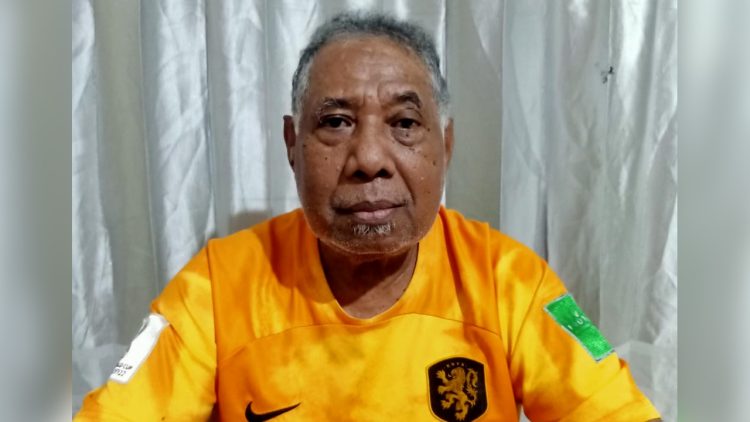 Tokoh masyarakat Seireri, Marthen Rumbekwan saat memberikan imbauan menjelang PSU dan HUT Ri ke-80. (Foto: Istimewa)