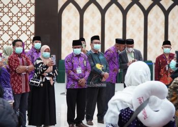 Sebanyak 391 Jemaah Haji Kloter 27 Papua Tiba di Makassar, Disambut Hangat Pemerintah dan Kemenag