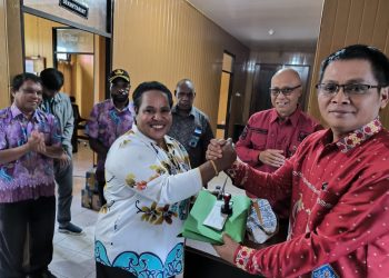 Tangis Haru Warnai Sertijab Kepala Dinas Pertanian dan Perkebunan Kabupaten Puncak