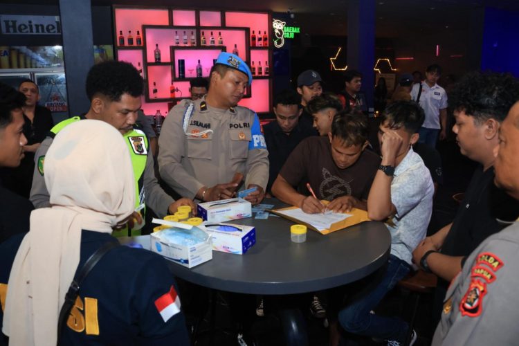Razia gabungan di sejumlah tempat hiburan malam di Kota Jayapura. (Foto: istimewa)