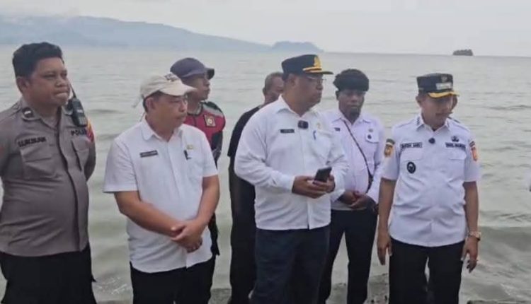 Pemerintah Kota Jayapura bersama TNI-Polri dan BPBD tampak bersiaga di sejumlah titik pesisir. (Foto: Istimewa)