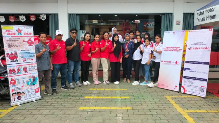 Astra Motor Papua, dua jaringan Sales Office yaitu SO Sentani dan SO Tanah Hitam, berkolaborasi menyelenggarakan kegiatan donor darah serentak. (Foto: istimewa)