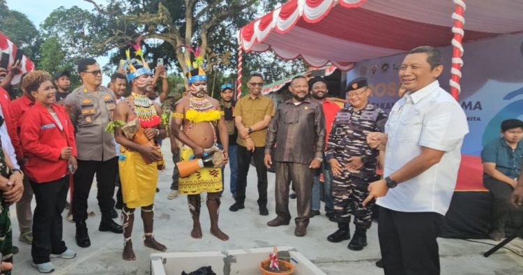 Peletakan batu pertama pembangunan SPPG. (Foto: Istimewa)
