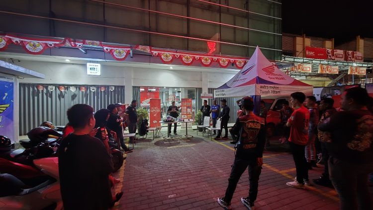 Rangkaian perayaan dimulai dengan sosialisasi safety riding yang dibawakan oleh tim instruktur Safety Riding Astra Motor Papua. (Foto: Istimewa)