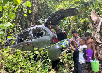 Dua Kendaraan Roda Empat Tabrakan di Jalur Trans Yapen, Satu Korban Luka Berat