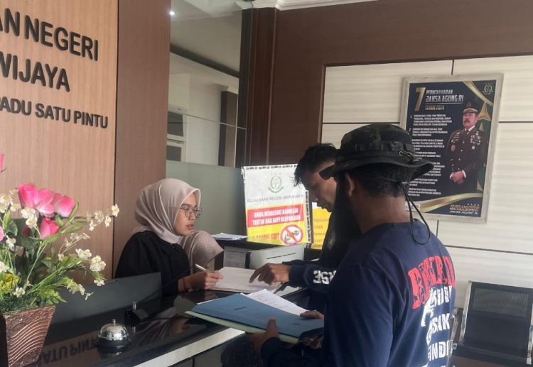 Penyerahan ini menandai keseriusan aparat dalam memberantas peredaran senjata api dan bahan peledak ilegal di Papua. (Foto: Istimewa)