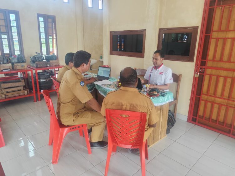 Visitasi ke SMK Negeri 2 Nabire, salah satu sekolah mitra binaan Astra Honda Motor. (Foto: Istimewa)