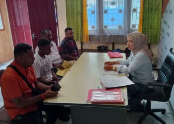 Polres Waropen Serahkan Tersangka dan Barang Bukti Kasus Pencurian Komputer ke Kejaksaan Yapen