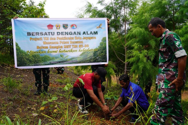 Penanaman pohon di Kampung Tablasupa, Distrik Depapre, Kabupaten Jayapura. (Foto: Istimewa)
