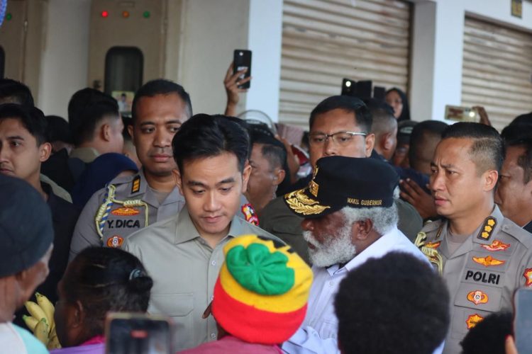 Kunjungan kerja Wakil Presiden Republik Indonesia, Gibran Rakabuming Raka, di Pasar Wamanggu. (Foto: Istimewa)