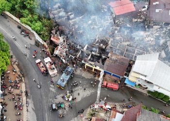 Kerugian Rp4 Miliar Akibat Kebakaran Jayapura Utara, Polisi Lakukan Olah TKP Bersama Labfor