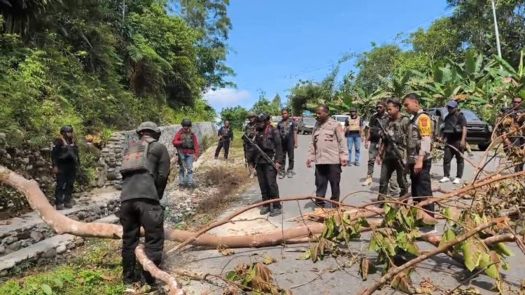 Proses pembukaan palang dilakukan dengan pendekatan persuasif melalui dialog bersama tokoh masyarakat setempat. (Foto: Istimewa)