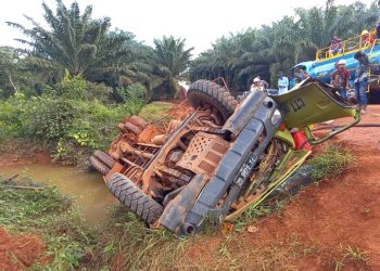 Truk Tangki CPO Terguling di Merauke, Balita 2 Tahun Tewas, Dua Lainnya Luka-Luka