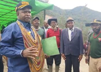 Waket I DPRK Puncak Apresiasi Kehadiran Alkitab Bahasa Damal Serta Program Pemberantasan Buta Huruf di Beoga Barat