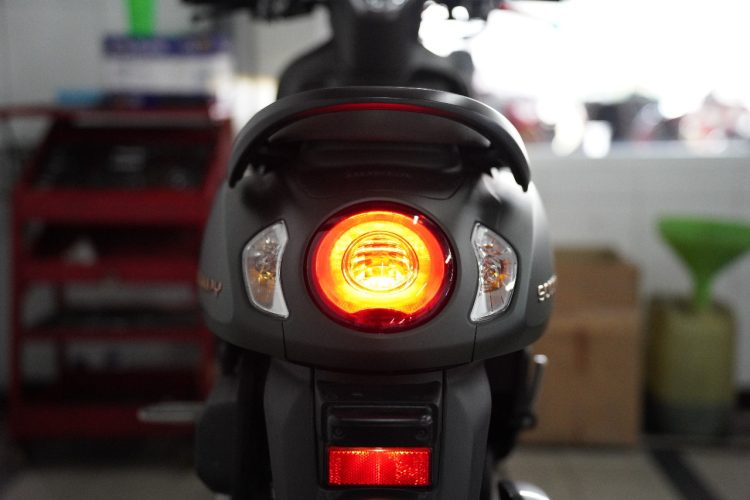 Teknologi pencahayaan modern, termasuk penggunaan lampu LED pada beberapa tipe motor terbaru. (Foto: Istimewa)