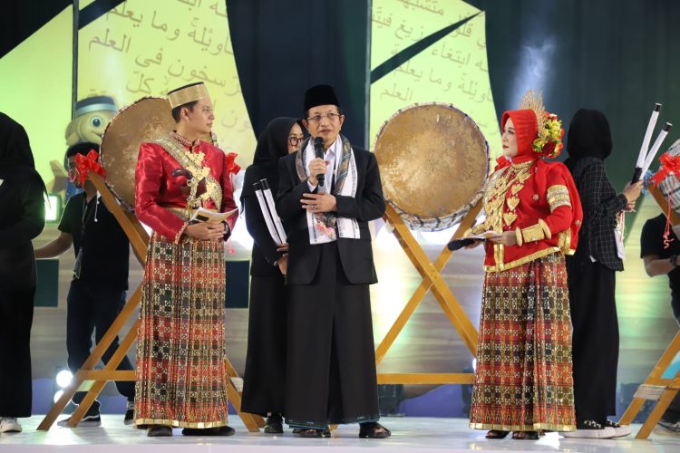 Menteri Agama,  Nasaruddin Umar secara resmi membuka Musabaqah Qira’atil Kutub Internasional 2025. (Foto: Istimewa)
