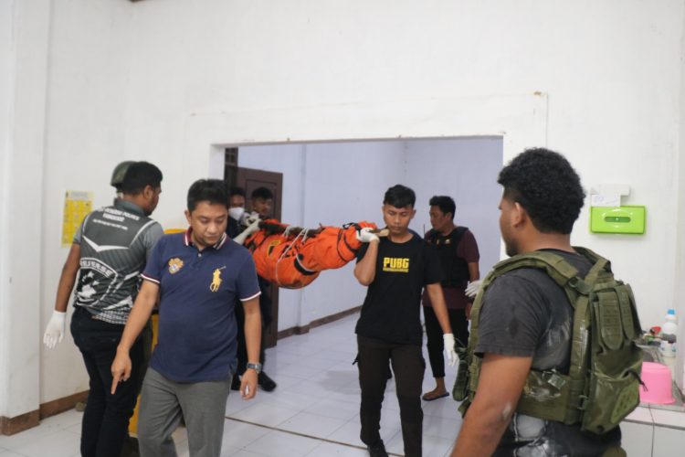 Tiga jenazah pekerja tambang juga berhasil dievakuasi,