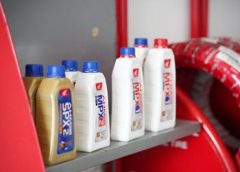 Astra Motor Papua Kenalkan Perbedaan Oli Synthetic dan Non-Synthetic kepada Konsumen Honda