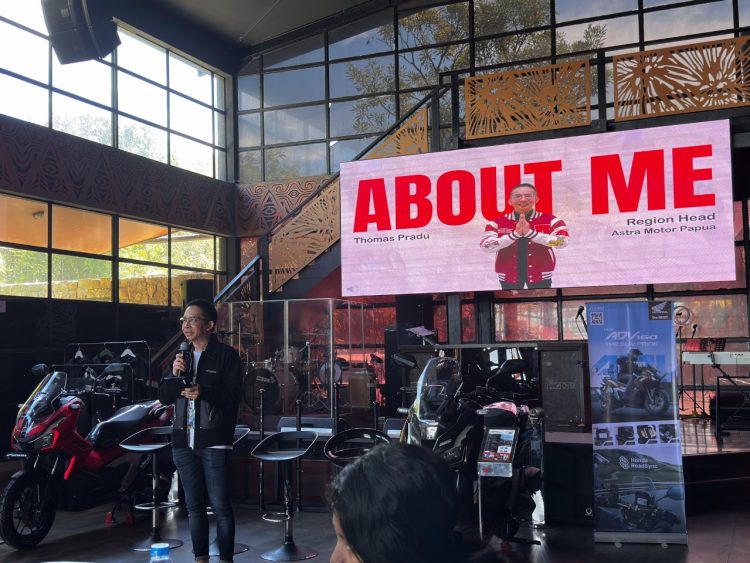 Region Head Astra Motor Papua, Thomas Pradu saat memberikan sambutannya. (Foto: Istimewa)