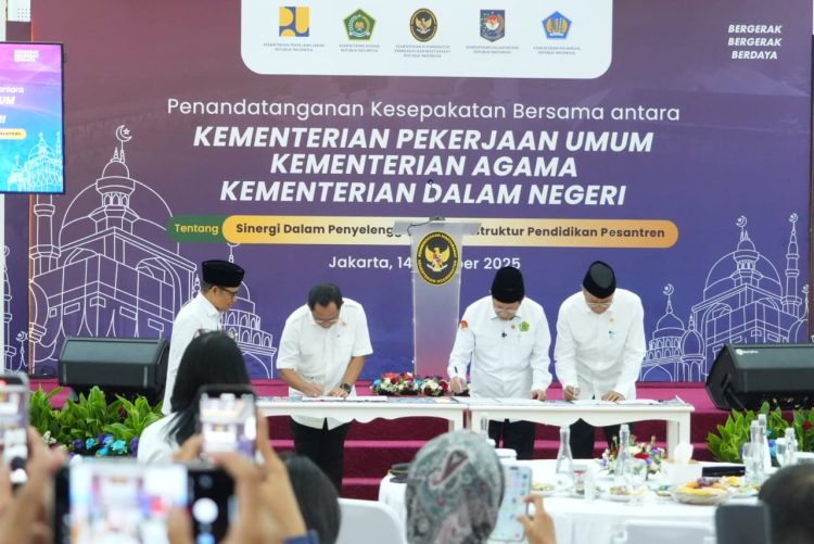 Melalui kesepakatan ini, tiga kementerian akan memperkuat koordinasi dalam pertukaran data dan informasi pesantren di bawah pembinaan Kementerian Agama. (Foto: Istimewa)