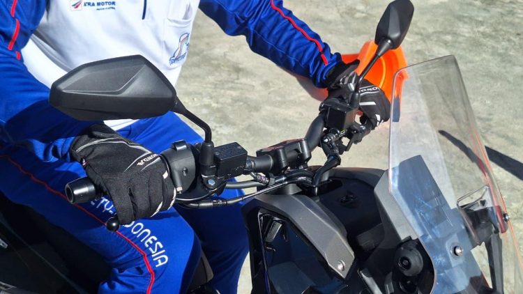 Teknik ini membantu menjaga keseimbangan motor dan mencegah ban belakang mengalami locking atau terkunci. (Foto: Istimewa)