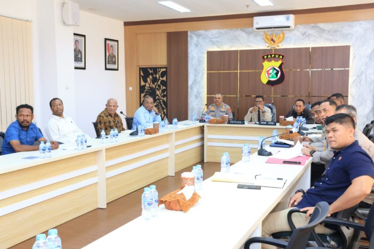 Pertemuan lintas sektor bersama BBKSDA, tokoh adat, serta akademisi Universitas Cenderawasih. (Foto: Istimewa)