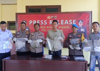 Satgas 126/KC Gagalkan Penyelundupan Ganja di Perbatasan RI-PNG, Tiga Pelaku Diserahkan ke Polres Boven Digoel