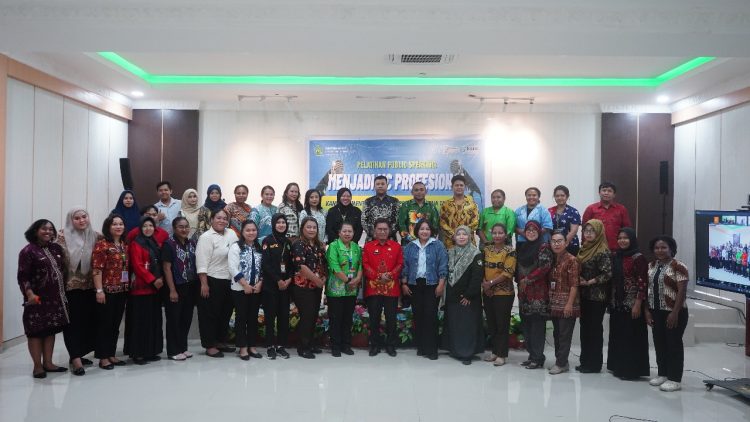 Kegiatan ini diikuti oleh 35 peserta Kanwil Kemenag Provinsi Papua secara luring dan perwakilan dari 29 kabupaten/kota Kantor Kemenag se-Papua Raya. (Foto: Istimewa)