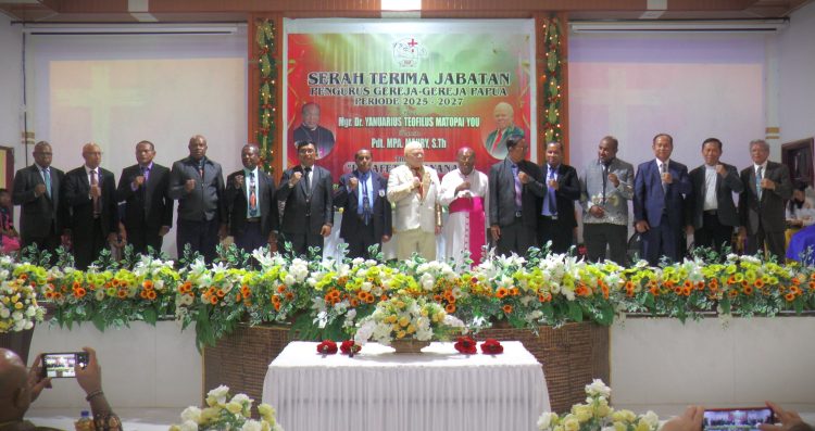 Kepengurusan Persekutuan Gereja-Gereja di Papua (PGGP) Periode 2025-2027 resmi dilantik. (Foto: Darul Muttaqin)