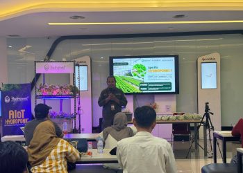 Telkom Regional 5 Perkuat Ekosistem Bisnis Hidroponik Digital di Makassar