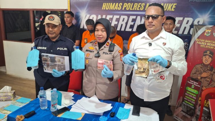 konferensi pers di Media Corner Humas Polres Merauke. (Foto: Istimewa)