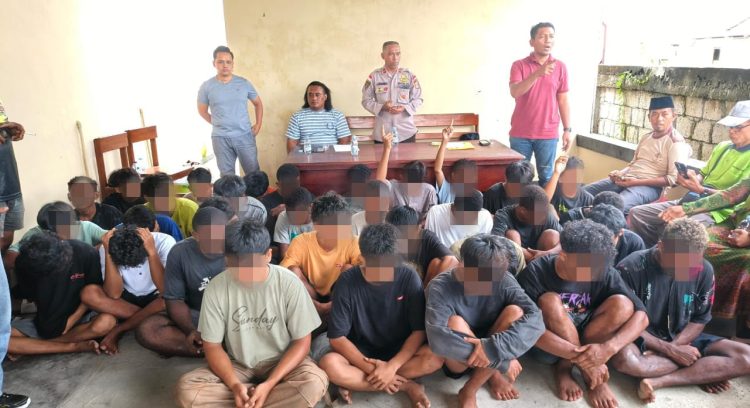 Kegiatan pembinaan dan himbauan kepada pengguna narkotika jenis ganja di Polsek Skanto. (Foto: Istimewa)