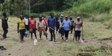 Tujuh Bulan Mengungsi, Warga Omukia Gencar Bersihkan Kampung Sambut Natal dan Tahun Baru