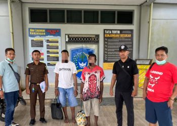 P-21 Terbit, Polsek Mimika Baru Limpahkan Tersangka dan Barang Bukti Kasus Curat ke Kejaksaan