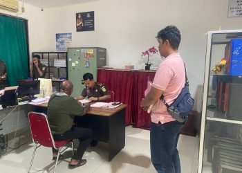 Satreskrim Polres Biak Limpahkan Tersangka Kasus Penganiayaan ke Kejaksaan, Proses Hukum Masuk Tahap II