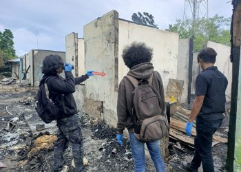 Satreskrim Polres Sarmi Dalami Penyebab Kebakaran yang Hanguskan Lima Bangunan