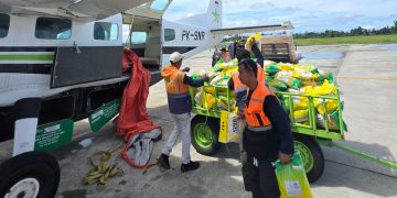 Bulog Papua Salurkan Beras SPHP ke Empat Daerah Pelosok Papua untuk Stabilkan Harga Jelang Nataru