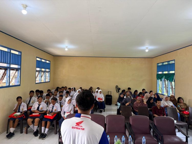 Kegiatan edukatif tersebut kali ini menyasar para pelajar SMP Negeri 1 Kabupaten Sorong. (Foto: Istimewa)