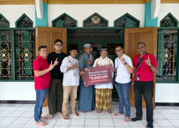 POIN Pelanggan Jadi Berkah, Telkomsel Salurkan Bantuan untuk Masjid di Jayapura
