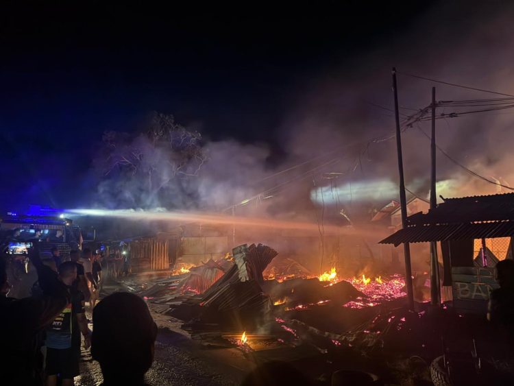 kebakaran yang terjadi di Jalan Seringgu, Kabupaten Merauke, Provinsi Papua Selatan. (Foto: Istimewa)