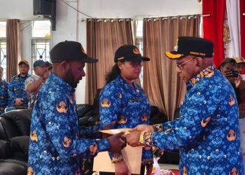 Resmi Jadi PNS Puncak, Bupati Elvis Tekankan Disiplin dan Pelayanan Prima