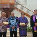 Senator Henock Puraro Serahkan Bantuan Wisata Rohani di jemaat GKI zoar Sentani